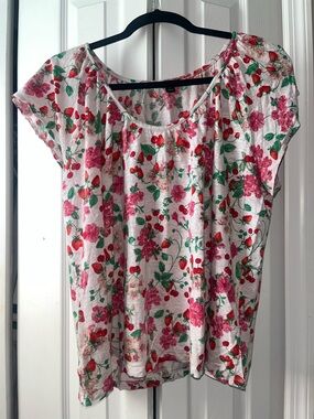 Ann Taylor linen shirt flutter sleeve strawberry cherry & Floral Print size xl